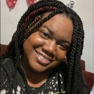 Meet your Posher, Myra